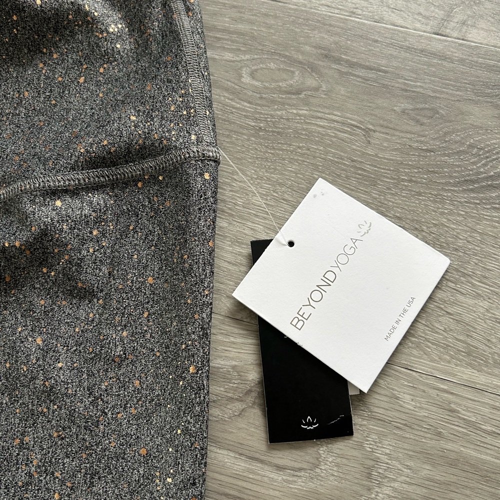 NWT Beyond yoga alloy ombre high-waist leggings in grey with gold speckle size L - Picture 6 of 6